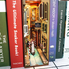Travel in Venice Wooden Book Nook Kit