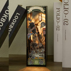 (sold out) Alice In Wonderland Wooden Book Nook Bookshelf Insert